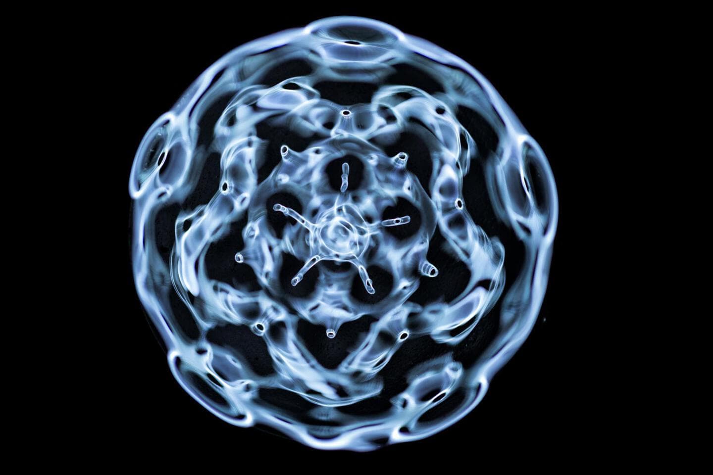 音響共鳴催眠療法